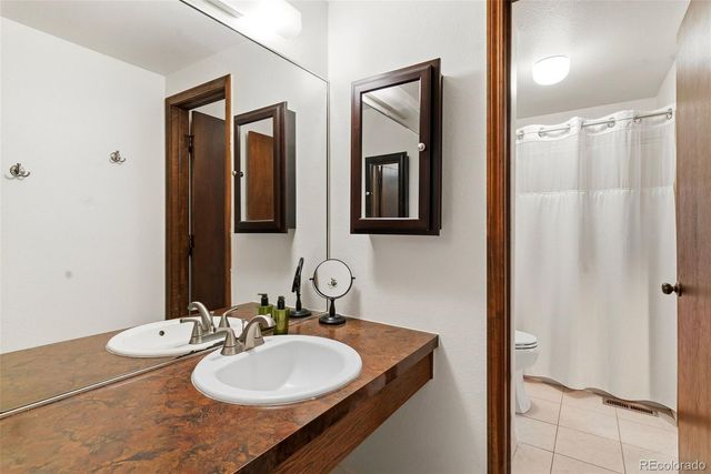 8651 E Amherst Drive D, Denver, CO 80231