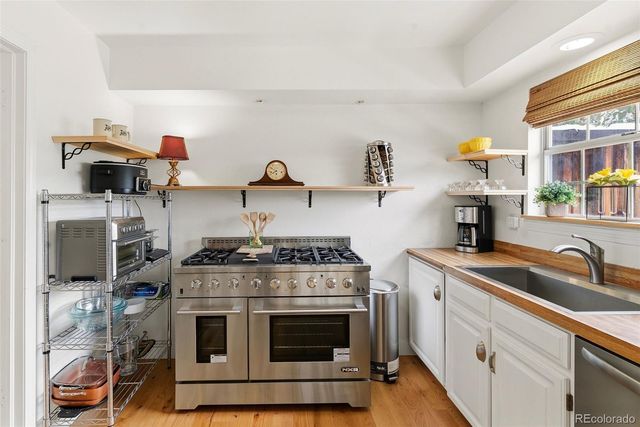 8651 E Amherst Drive D, Denver, CO 80231