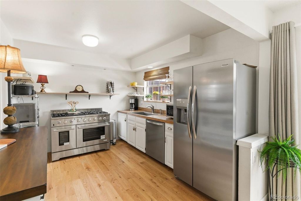8651 E Amherst Drive D, Denver, CO 80231