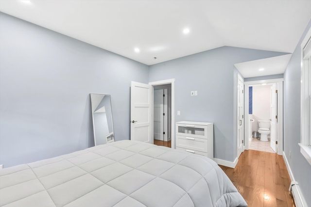 25 Nancy Ln, Barnstable, MA 02601
