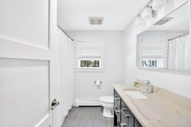 25 Nancy Ln, Barnstable, MA 02601