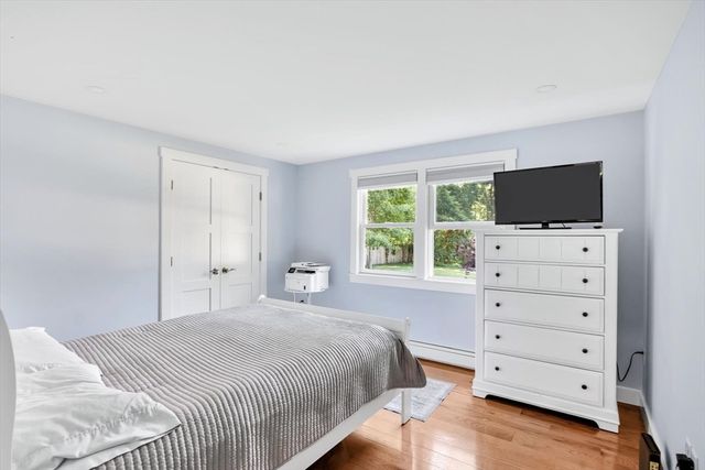 25 Nancy Ln, Barnstable, MA 02601