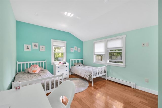25 Nancy Ln, Barnstable, MA 02601