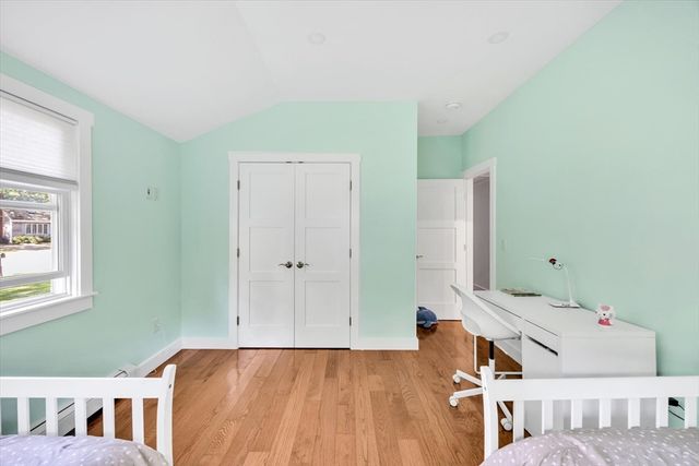 25 Nancy Ln, Barnstable, MA 02601