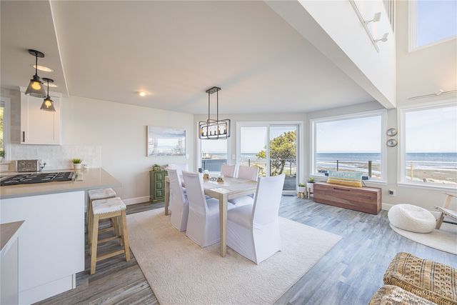 391 3 Crabs Road, Sequim, WA 98382