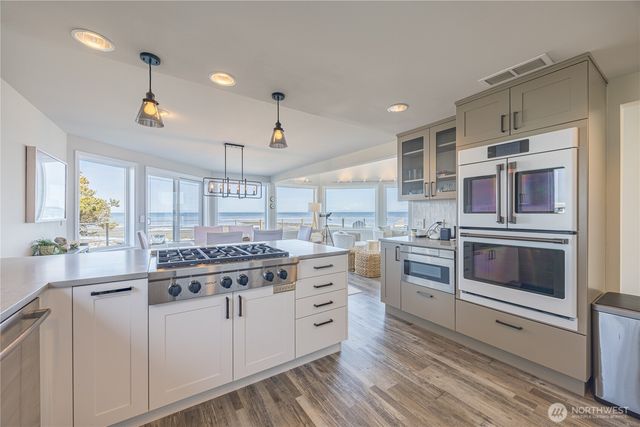 391 3 Crabs Road, Sequim, WA 98382