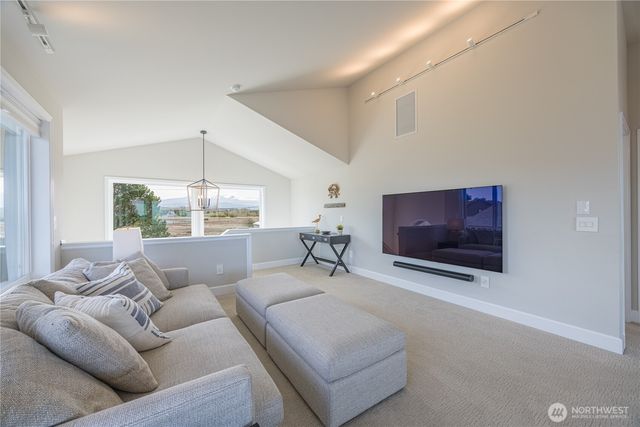 391 3 Crabs Road, Sequim, WA 98382