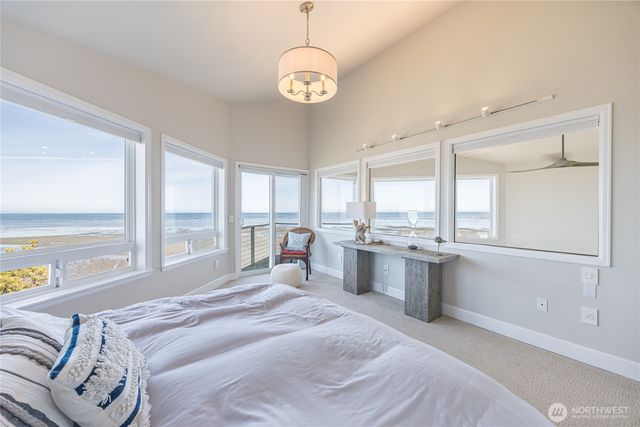 391 3 Crabs Road, Sequim, WA 98382