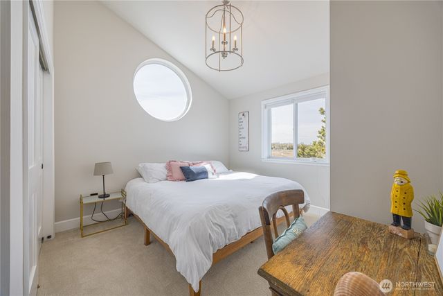 391 3 Crabs Road, Sequim, WA 98382