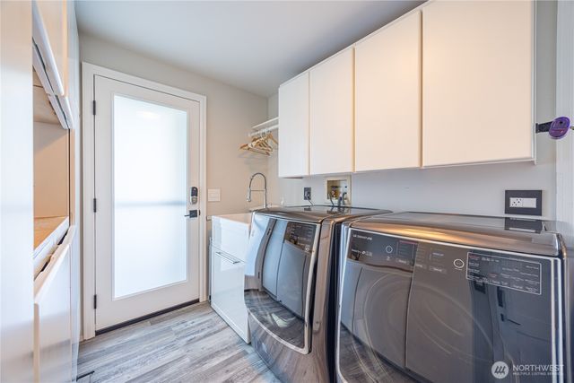 391 3 Crabs Road, Sequim, WA 98382