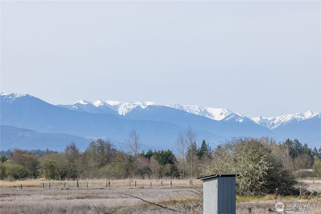 391 3 Crabs Road, Sequim, WA 98382