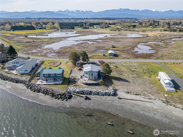 391 3 Crabs Road, Sequim, WA 98382