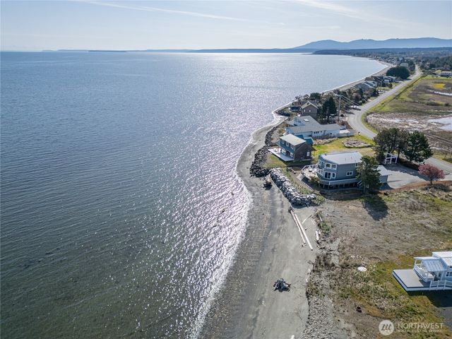 391 3 Crabs Road, Sequim, WA 98382