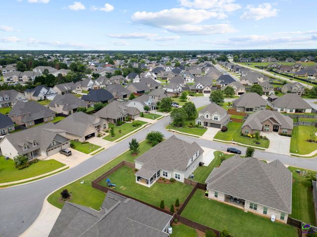101 Kloe Court, Warner Robins, GA 31088