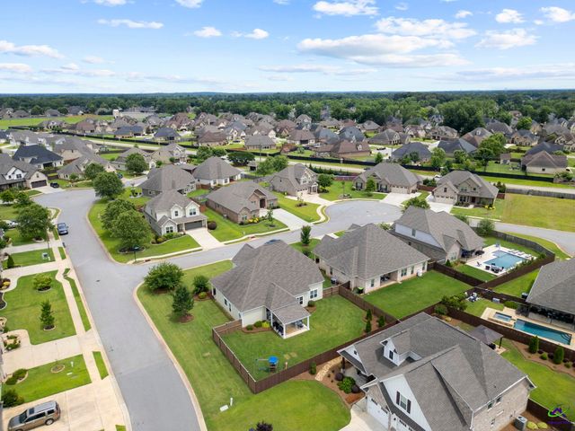 101 Kloe Court, Warner Robins, GA 31088
