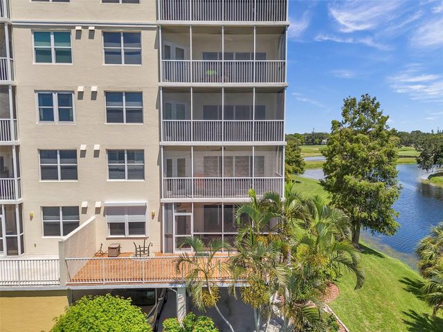1200 COUNTRY CLUB DRIVE 2301, Largo, FL 33771