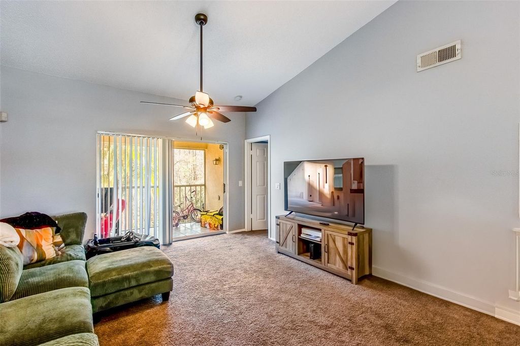 Image 15 of property listing at 13829 TIMBERLAND DRIVE 204, Orlando, FL 32824