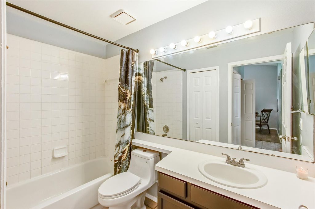 Image 16 of property listing at 13829 TIMBERLAND DRIVE 204, Orlando, FL 32824