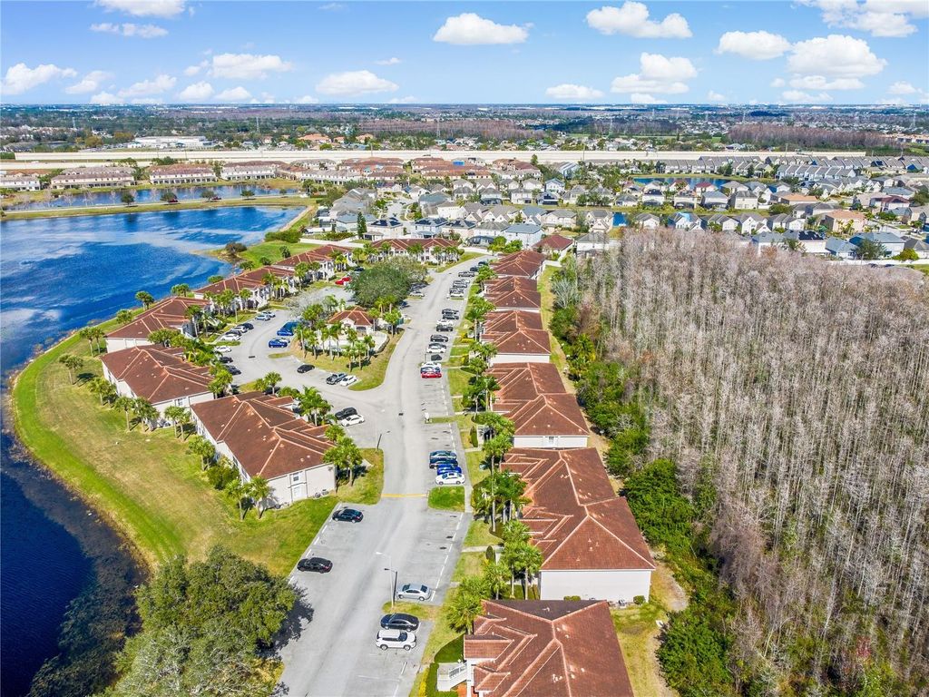 Image 28 of property listing at 13829 TIMBERLAND DRIVE 204, Orlando, FL 32824