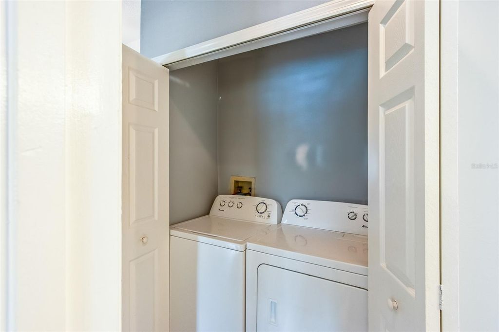 Image 10 of property listing at 13829 TIMBERLAND DRIVE 204, Orlando, FL 32824