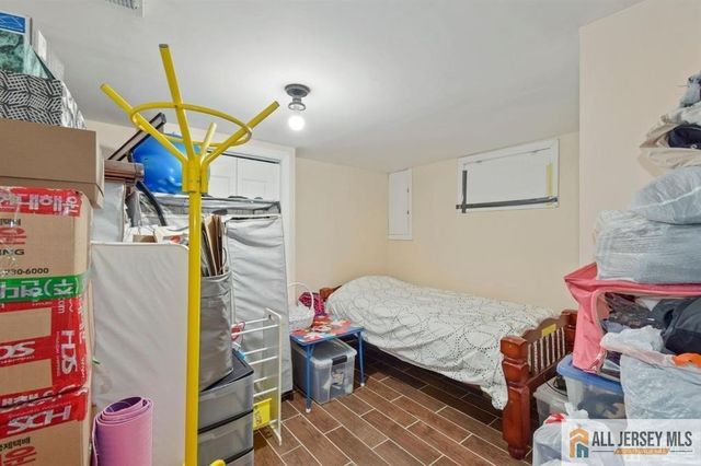 26 Hamilton Avenue, Edison, NJ 08820