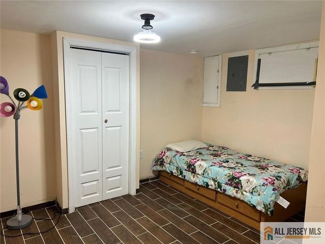 26 Hamilton Avenue, Edison, NJ 08820