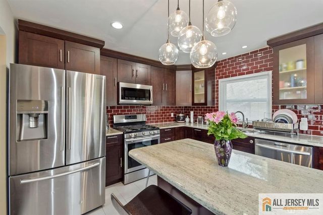 26 Hamilton Avenue, Edison, NJ 08820