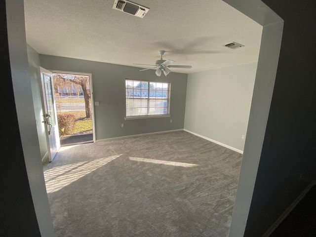 31 North Street, Mary Esther, FL 32569