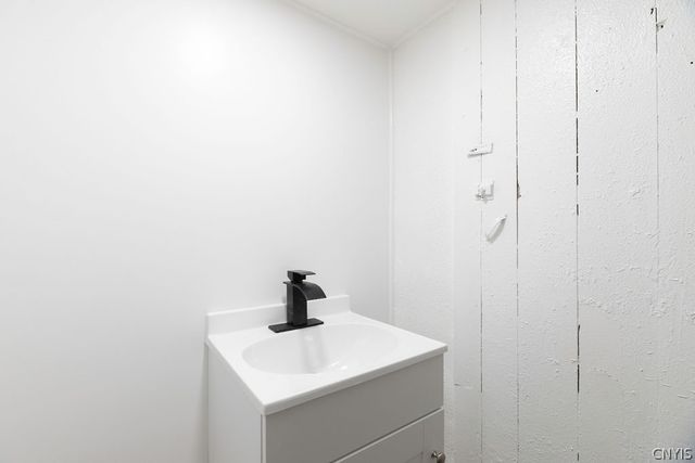 497 Pleasantview Avenue, Salina, NY 13208