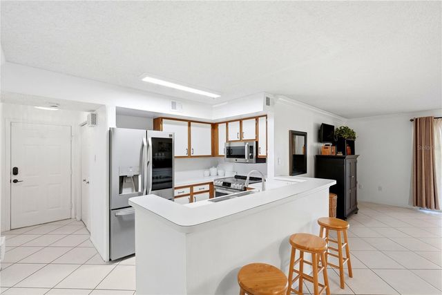 2400 FEATHER SOUND DRIVE 427, Clearwater, FL 33762