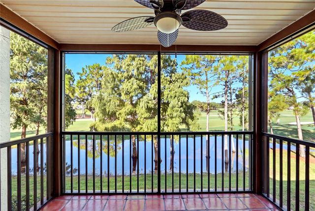 2400 FEATHER SOUND DRIVE 427, Clearwater, FL 33762