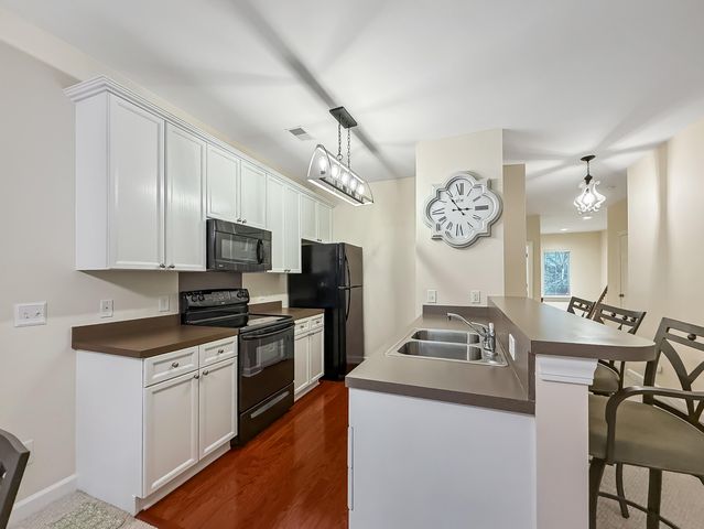 206 Golfview Lane, Summerville, SC 29485