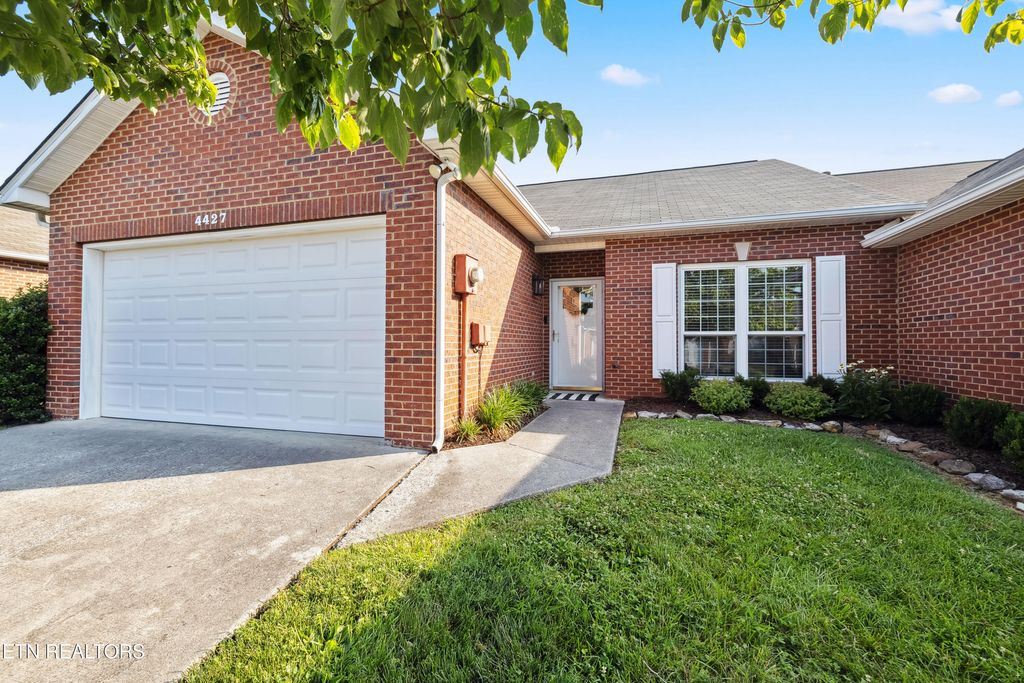4427 Broadmeadow Way, Knoxville, TN 37912