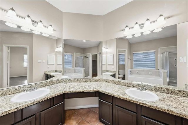 1011 Wentworth Drive, Pearland, TX 77584