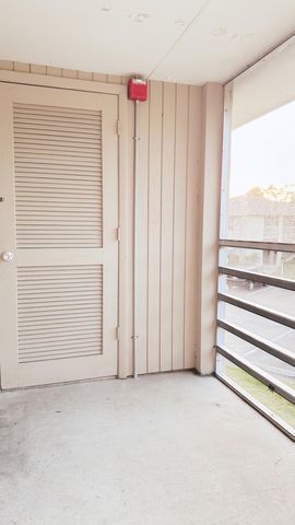 25 Lake Vista Trl Apt 204, Port St Lucie, FL 34952