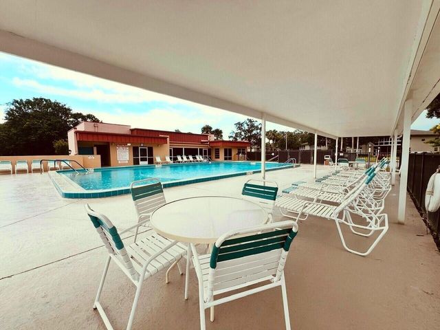 25 Lake Vista Trl Apt 204, Port St Lucie, FL 34952