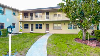 25 Lake Vista Trl Apt 204, Port St Lucie, FL 34952