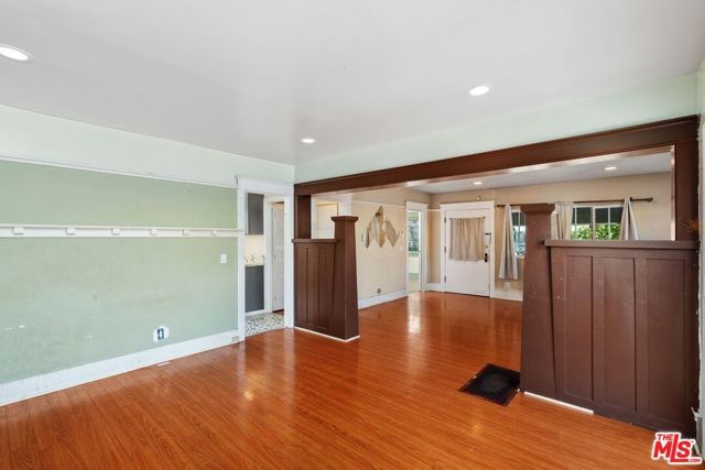 4812 Arlington Avenue, Los Angeles, CA 90043
