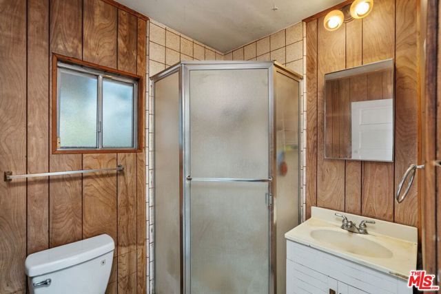 4812 Arlington Avenue, Los Angeles, CA 90043