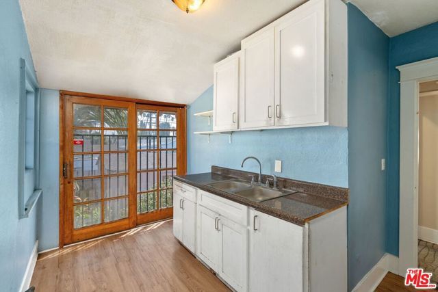 4812 Arlington Avenue, Los Angeles, CA 90043