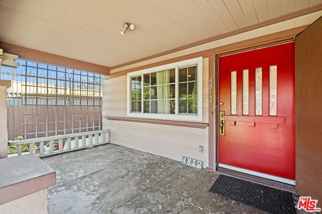 4812 Arlington Avenue, Los Angeles, CA 90043