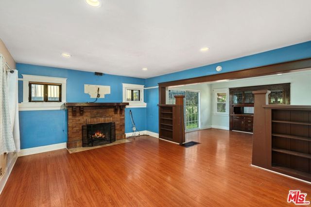 4812 Arlington Avenue, Los Angeles, CA 90043
