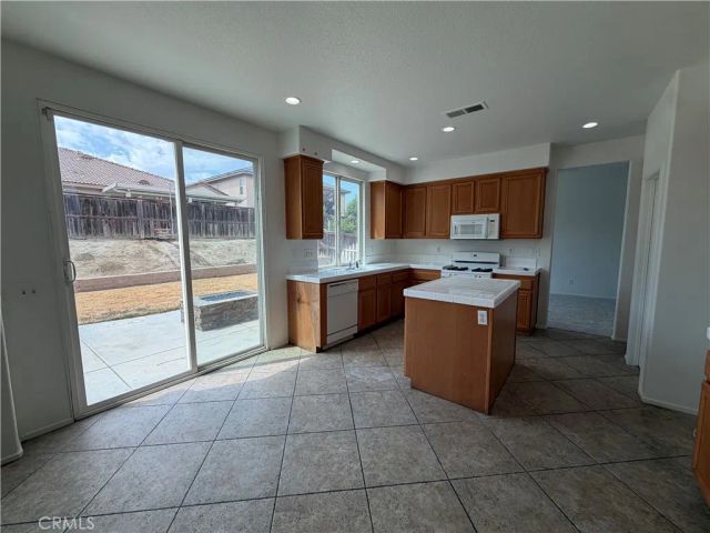 1742 Welsh Drive, San Jacinto, CA 92582