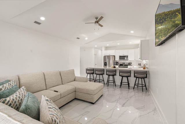 4906 E 2nd Street, Panama City, FL 32404