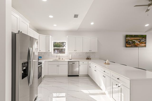 4906 E 2nd Street, Panama City, FL 32404