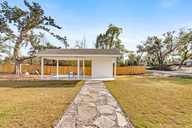 4906 E 2nd Street, Panama City, FL 32404