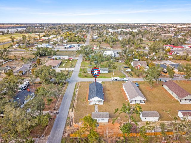 4906 E 2nd Street, Panama City, FL 32404