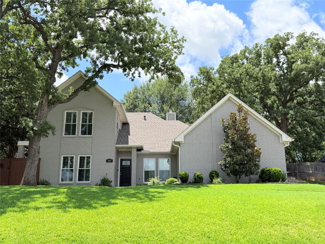2937 Sweet Briar Street, Grapevine, TX 76051