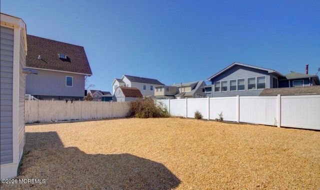 40 Bay Shore Drive A & B, Toms River, NJ 08753