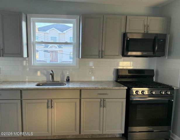 40 Bay Shore Drive A & B, Toms River, NJ 08753